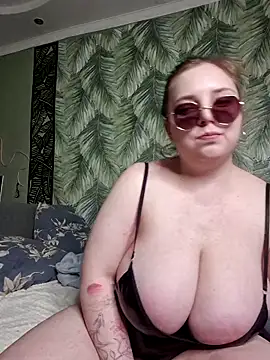 Caramel_pussy: διαδικτυακό σόου στην κάμερα