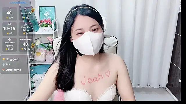 Clover_Nhi 即時 XXX 聊天