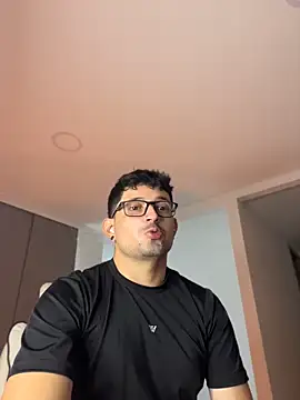 TroyeSavage 网络视讯表演