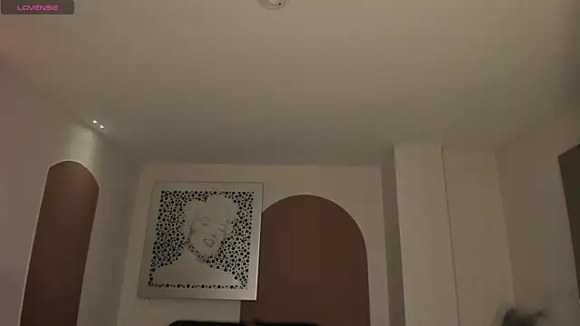 MilaLawrence's Live XXX Chat