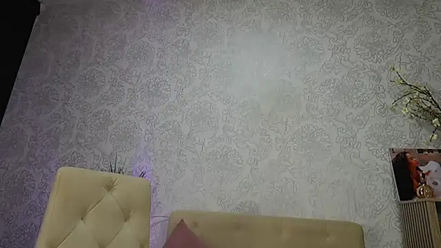 HOTBLACKANDWHITE2's Live XXX Chat