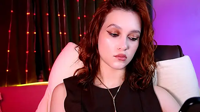 LolaLemona's Live XXX Chat