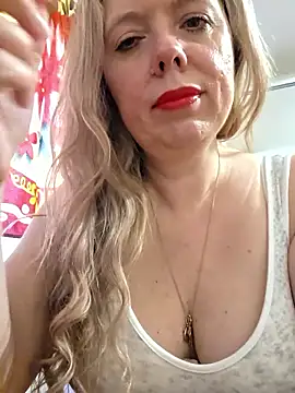 Irina3718's Live XXX Chat