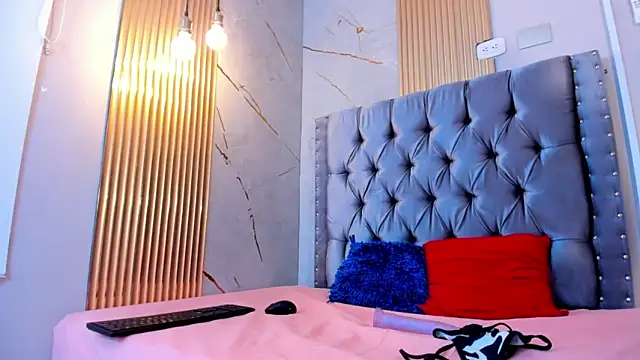 arianna_millers élő XXX-chatje