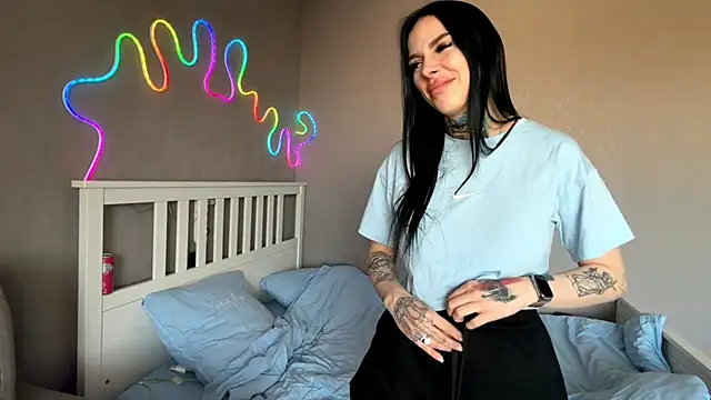 XXX chat uživo modela PowerLuffy