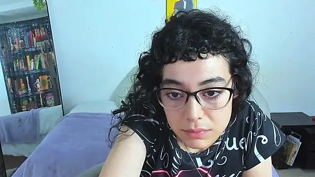 Iris_BonD's Live XXX Chat