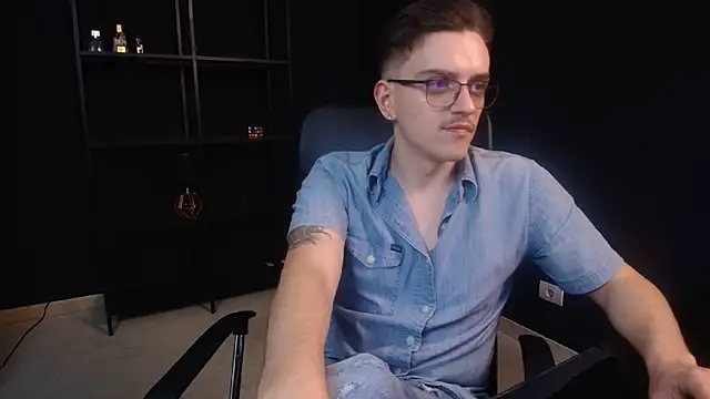 FelixStarkk élő XXX-chatje