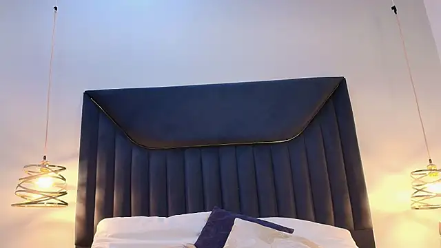 DomBratAmara's Live XXX Chat
