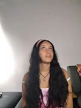 L0lita_Emi12 – webcam-show