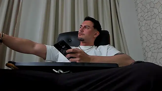 ClintMasters: онлайн-секс-чат