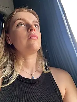 HarrietDart লাইভ XXX চ্যাট