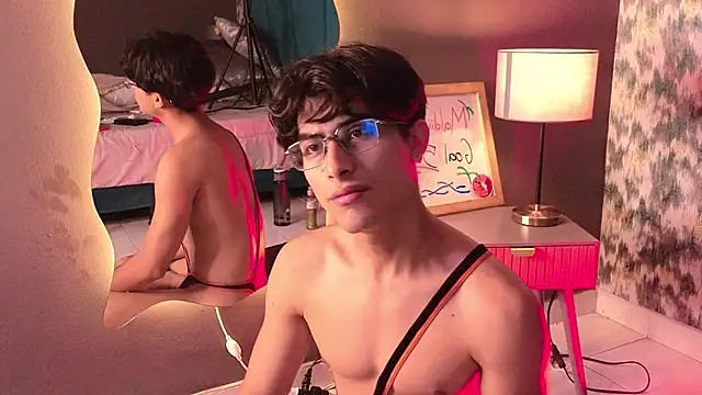 Aaron_Eze's Webcam Show