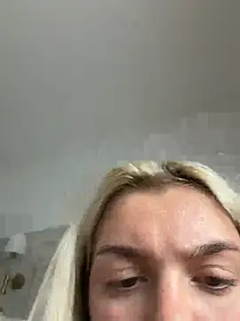 Irish_BarbieMilfx's Live XXX Chat