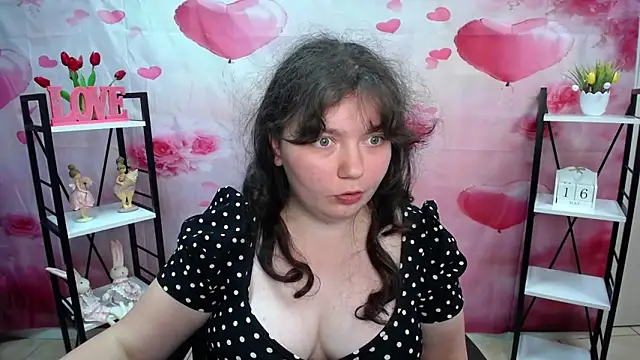 NeonilaLisova's Live XXX Chat