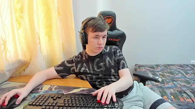 iliaskrislove's Webcam Show