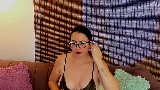 ariana_cross live XXX chat