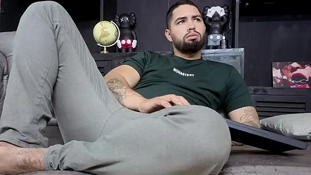 matteosantos Show in webcam