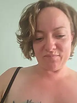 julimonroe ওয়েবক্যাম শো