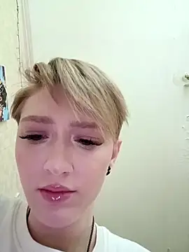 Chat XXX Live _LindaMiller_