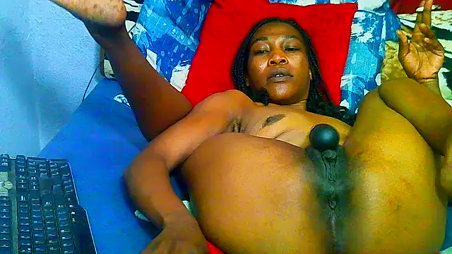 freaky_naughty Chat XXX in diretta