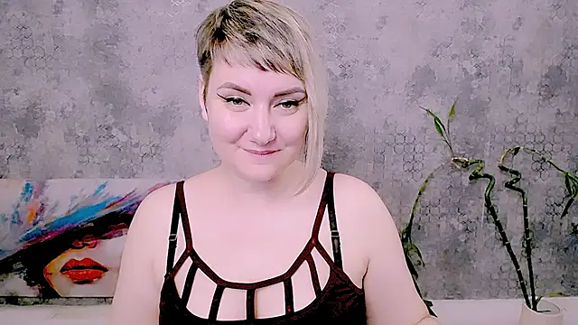 Djullia élő XXX-chatje