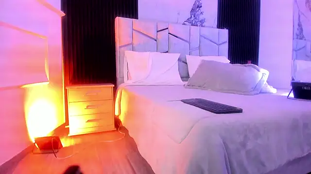 Novasiiren's Live XXX Chat