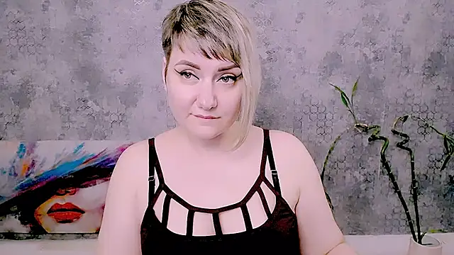 XXX chat uživo modela Djullia