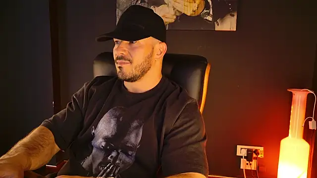 Show modela AngeloEric na web-kameri