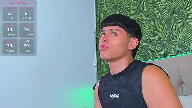 Nathaniel_Park Show in webcam
