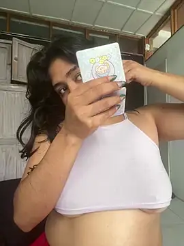 EmilyNoir1 – Naživo XXX chat