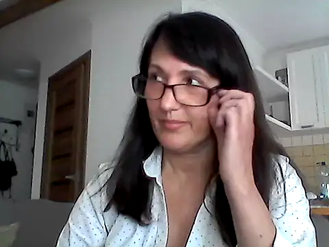 Show modela Elena48324 na web-kameri