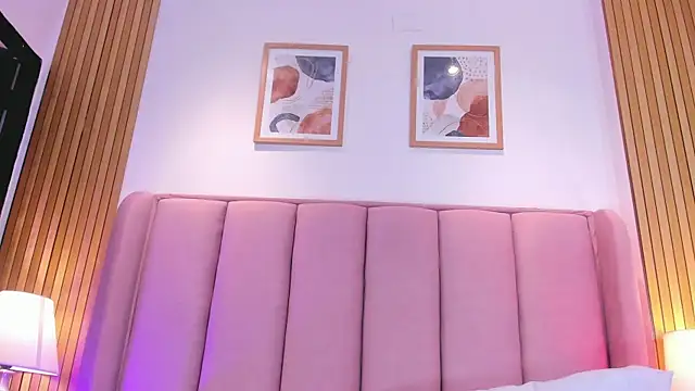 Megann_Rousee Adlı Modelin Canlı XXX Sohbeti