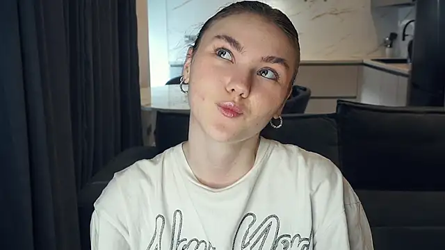 VickiPraml's Live XXX Chat