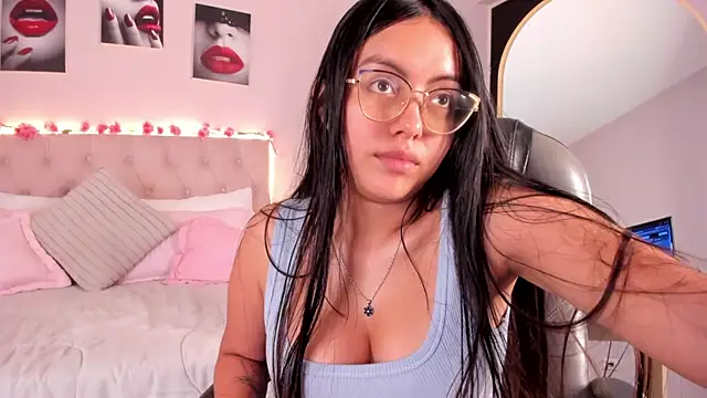 Sky_blue__ Chat XXX live
