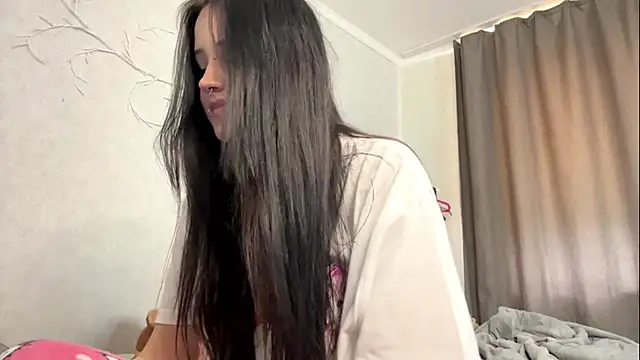 Chat +18 de LouisePavlides ao vivo