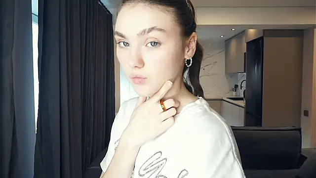 VickiPraml's Live XXX Chat