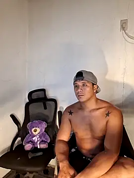 Felix_Ashern Webbikameraesitys