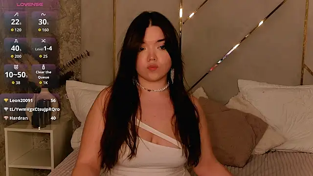NaomiAster Chat XXX in diretta