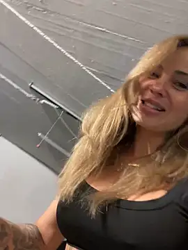 Chat XXX en directo de Etwas_neugierig