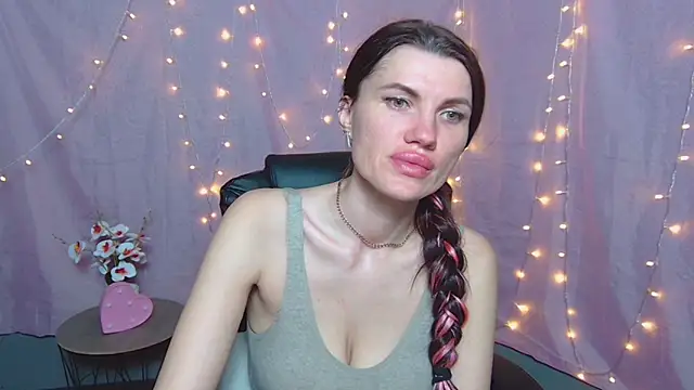 MilaLoona Live XXX-Chat