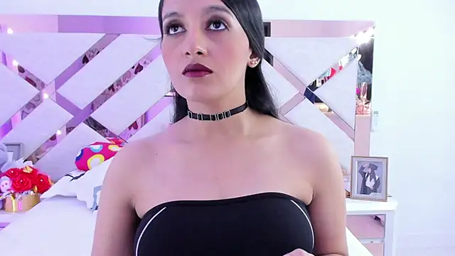 trissha_xk1 Chat XXX in diretta
