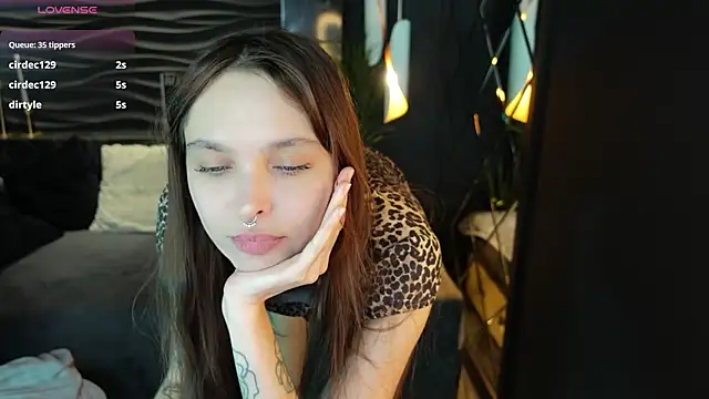 ChloeSunny élő XXX-chatje