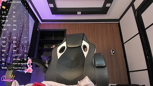 Živý XXX chat CarolineFyre