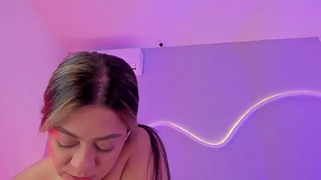 sarah-bonneth's Live XXX Chat