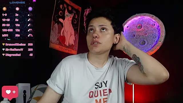 Czat XXX na żywo – girl_intense444