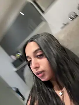 LilMisIndianx Chat XXX in diretta