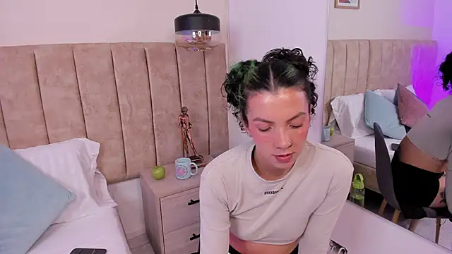 Czat XXX na żywo – DinahCarter
