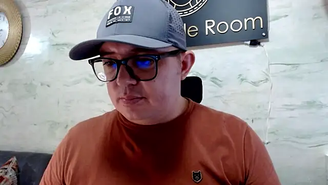 maximo_daddy 现场XXX聊天