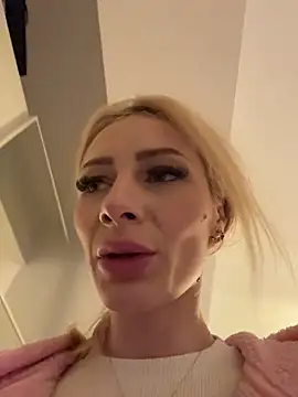 AngieShae Webcam-Show