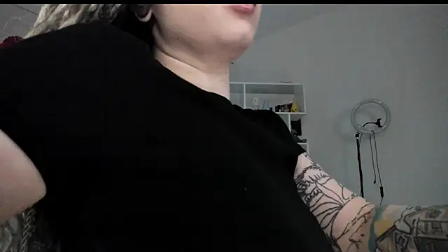 HoneySallyMoore's Live XXX Chat